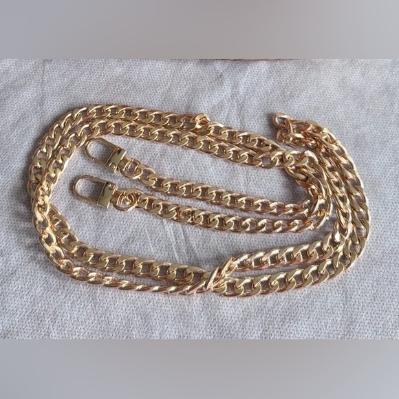 Accessories - Gold Chain Bag Strap